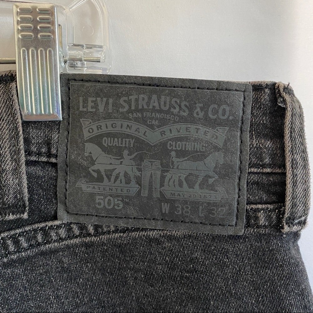 Levi’s 505 Regular Classic Straight Jeans - Picture 4 of 4